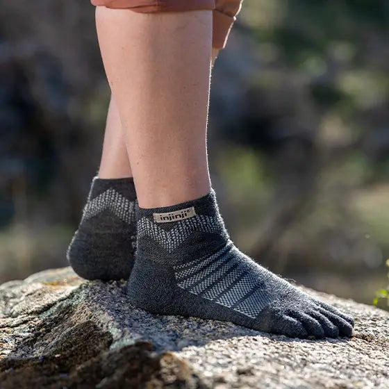 Outdoor Midweight Mini-Crew Slate Merino Zehensocken - Unisex